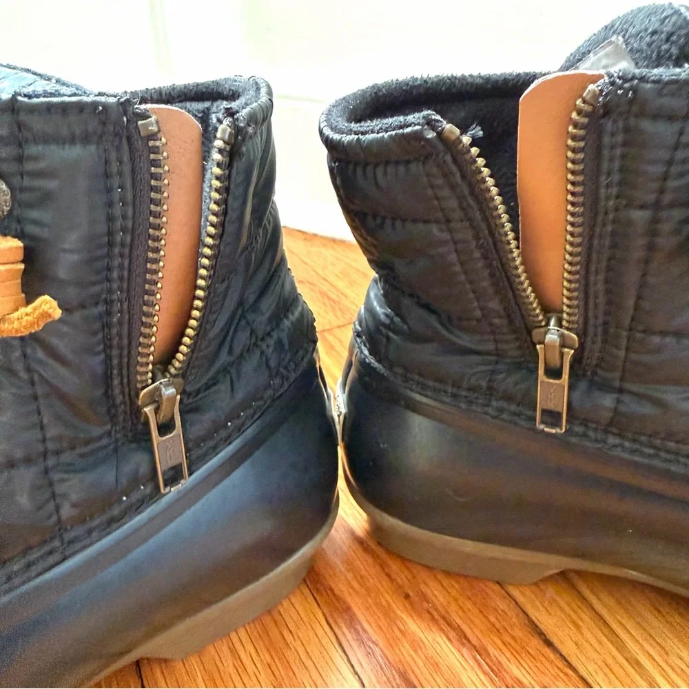 Sperry Saltwater Shiny Quilted Duckboot Black Side Zip Women’s Size 7